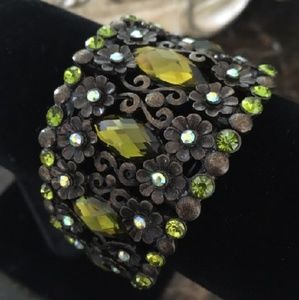 PRESCIOUS // Gems Cuff Bracelet